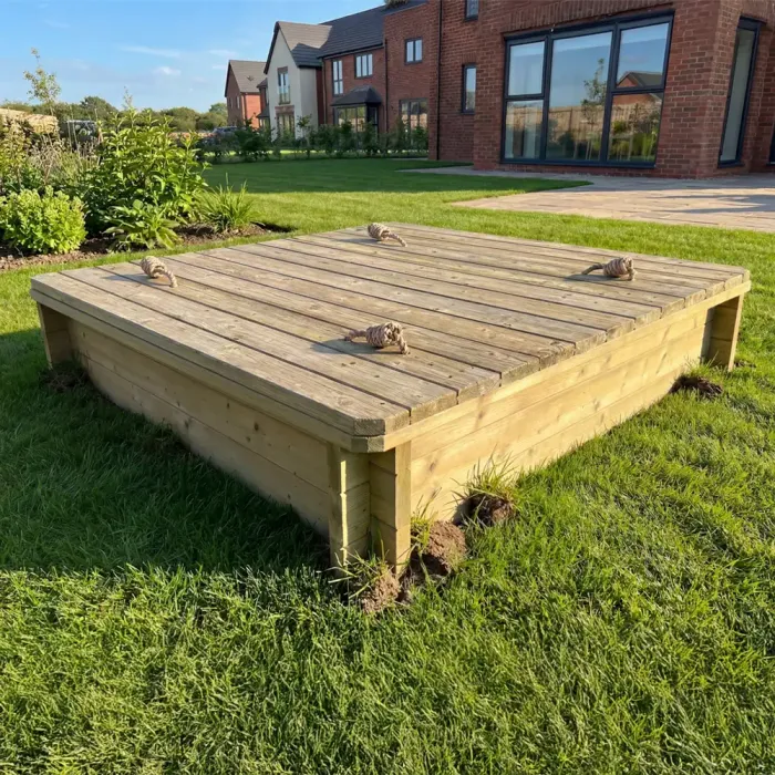 Wooden Sandpit - 1m x 1m – 295mm Height – 44mm Thick Wall - Inc Heavy Duty Lid
