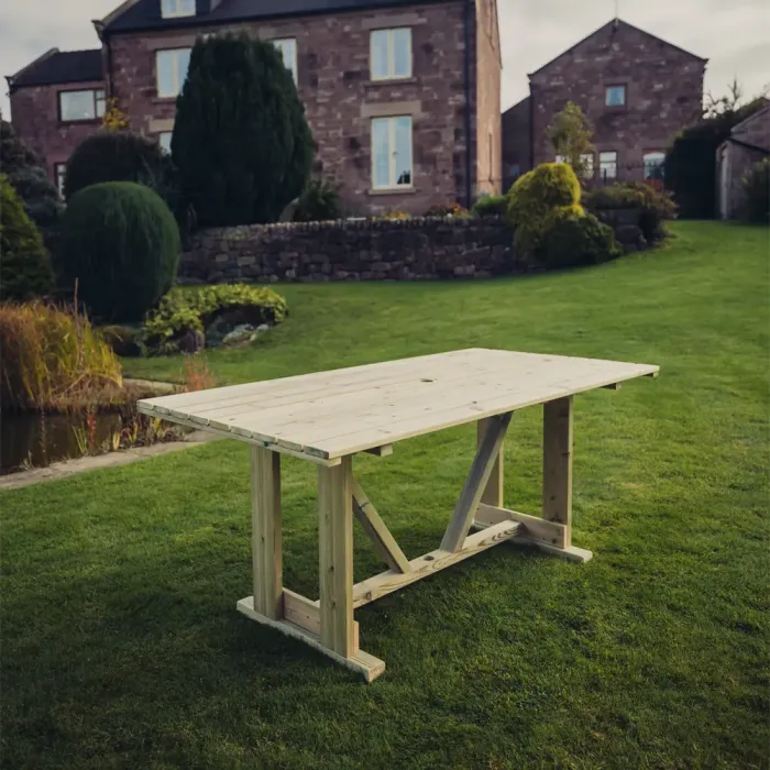 Clover Garden Table