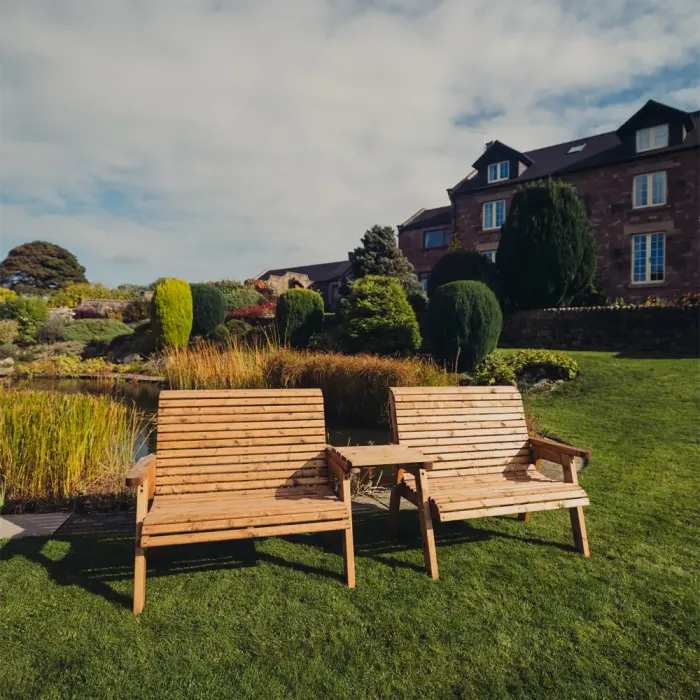 Valley 4 Seater Straight Chairs and Tray
